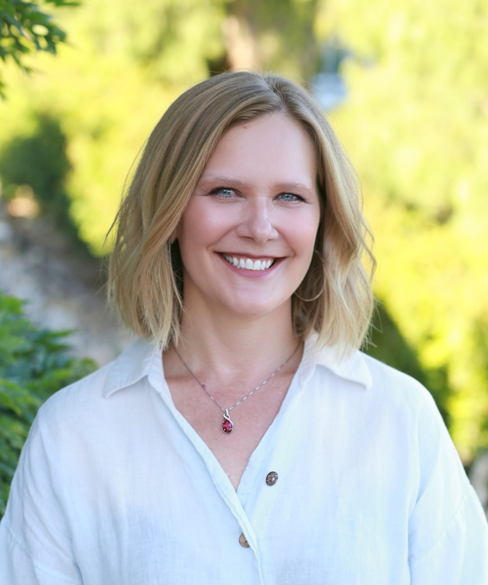 Dr. Karen Komosa-Hawkins